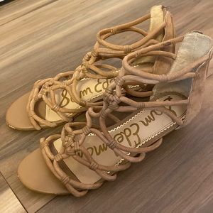 These brown sandals are cute and casual enough for any occasion!